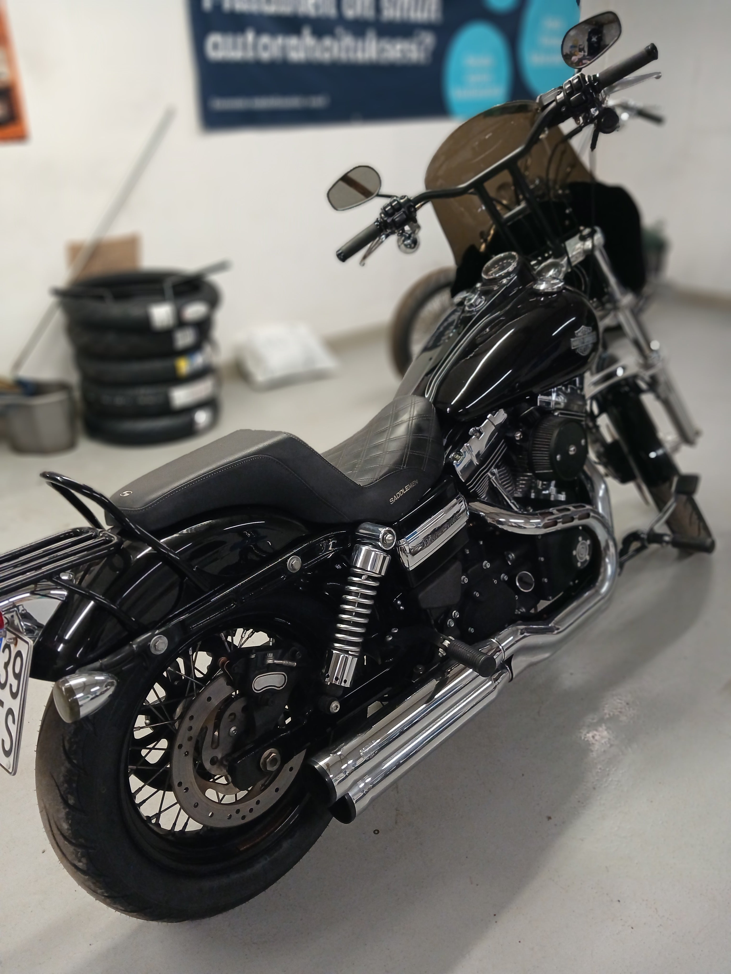 Harley-Davidson Dyna Wide Glide 2012 – 110" | Bitubo | Saddlemen