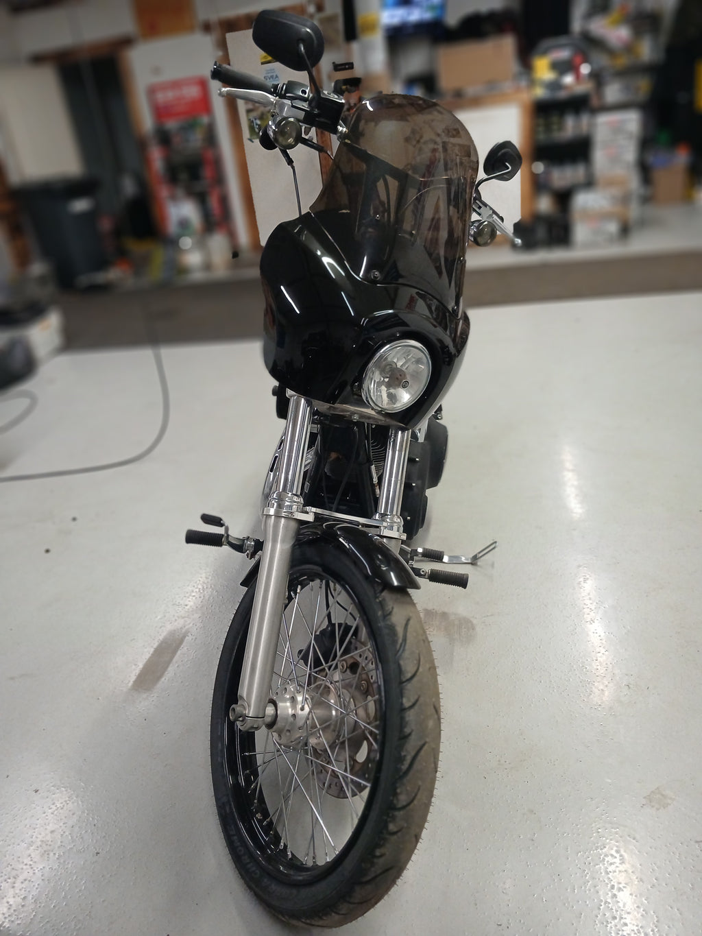 Harley-Davidson Dyna Wide Glide 2012 – 110" | Bitubo | Saddlemen