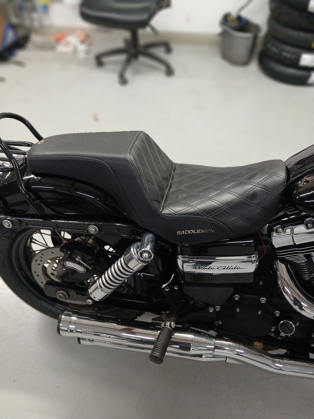 Harley-Davidson Dyna Wide Glide 2012 – 110" | Bitubo | Saddlemen