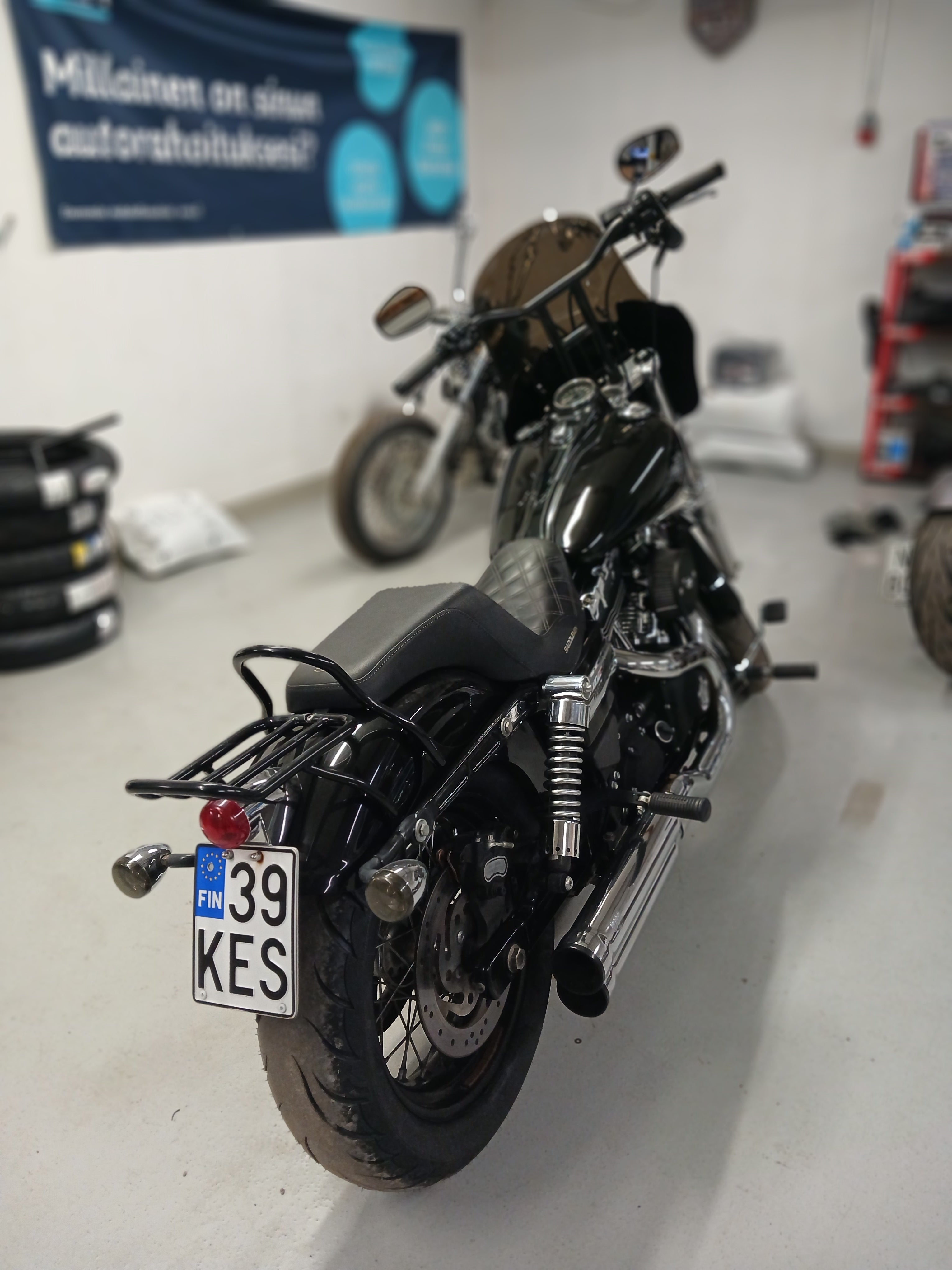 Harley-Davidson Dyna Wide Glide 2012 – 110" | Bitubo | Saddlemen